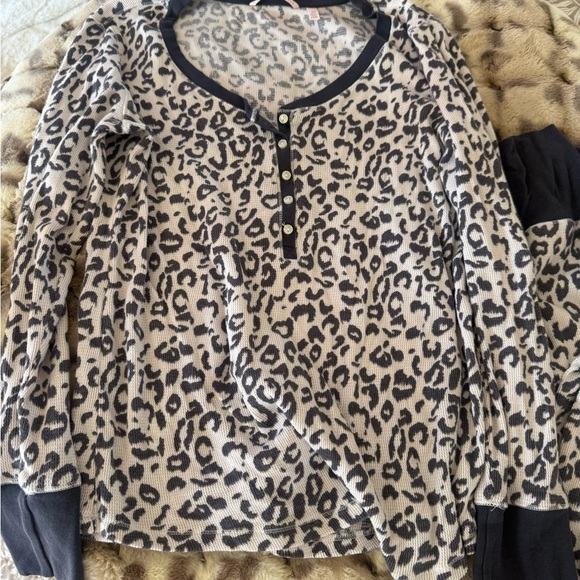 Victoria's Secret Animal Print Pajamas - Picture 2 of 8